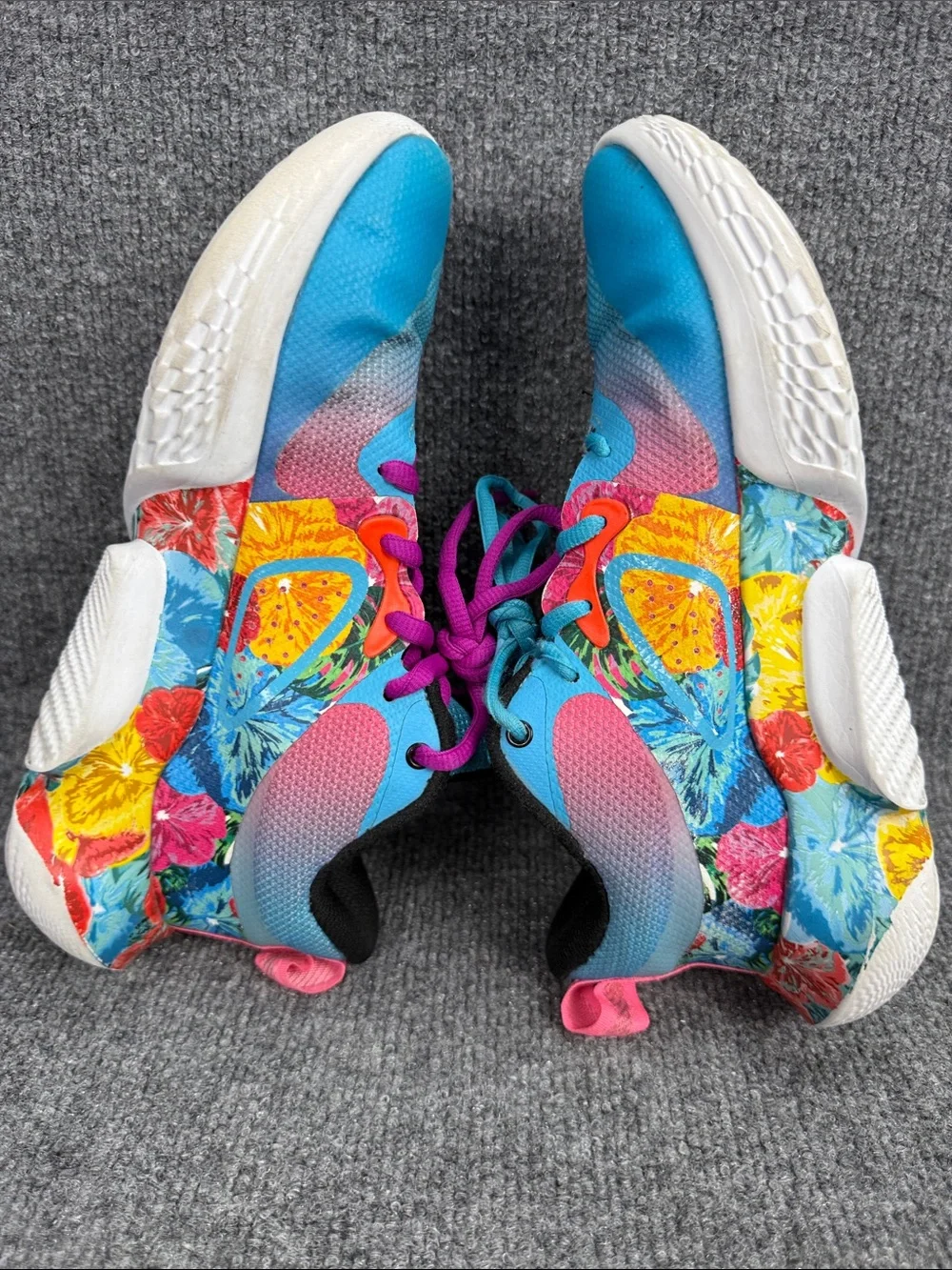 Under Armour Breakthrough 3 Flow Basketball Shoes Women’s Size 9